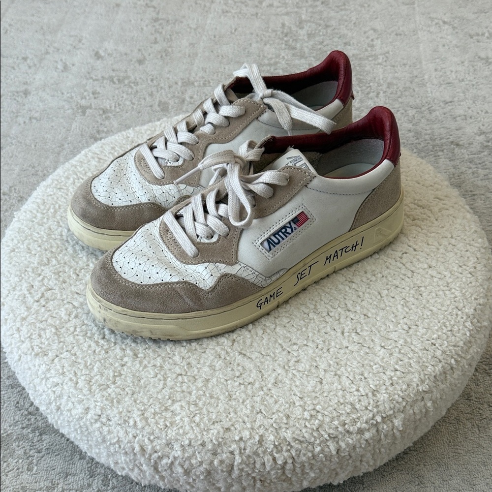 AUTRY Men's Beige and Burgundy Sneakers